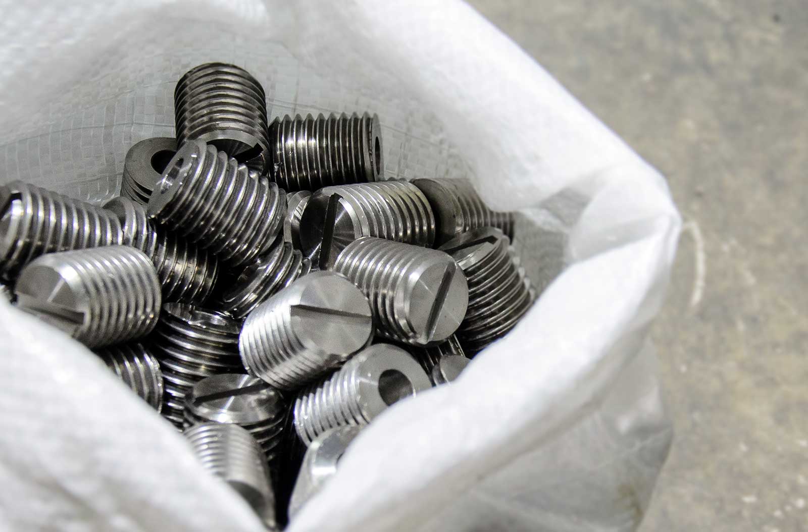 custom made screws, bolts, steel, compoments, York